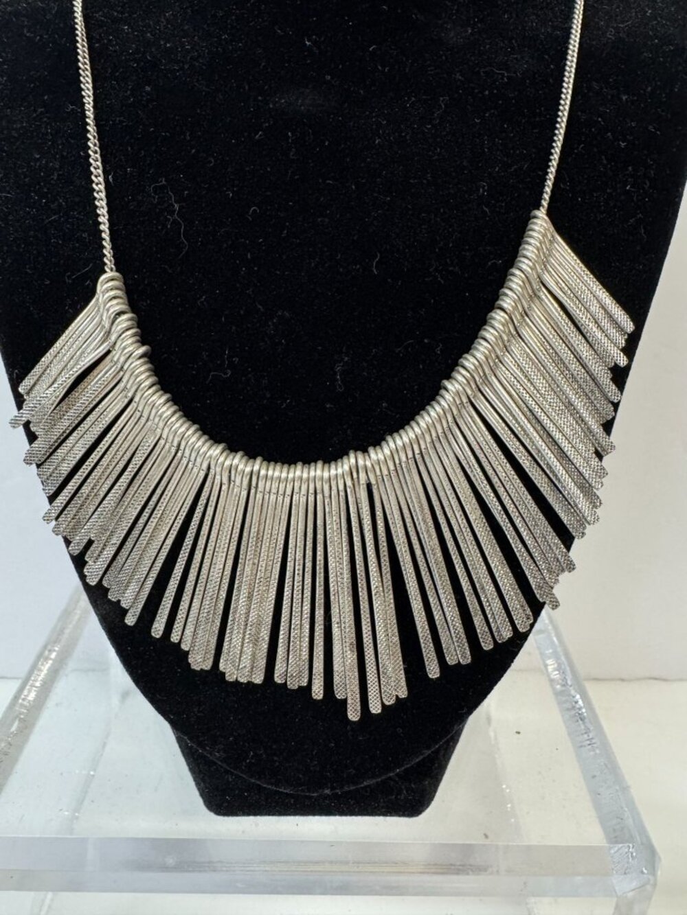 Necklace Silver Tone Fringe Bib necklace